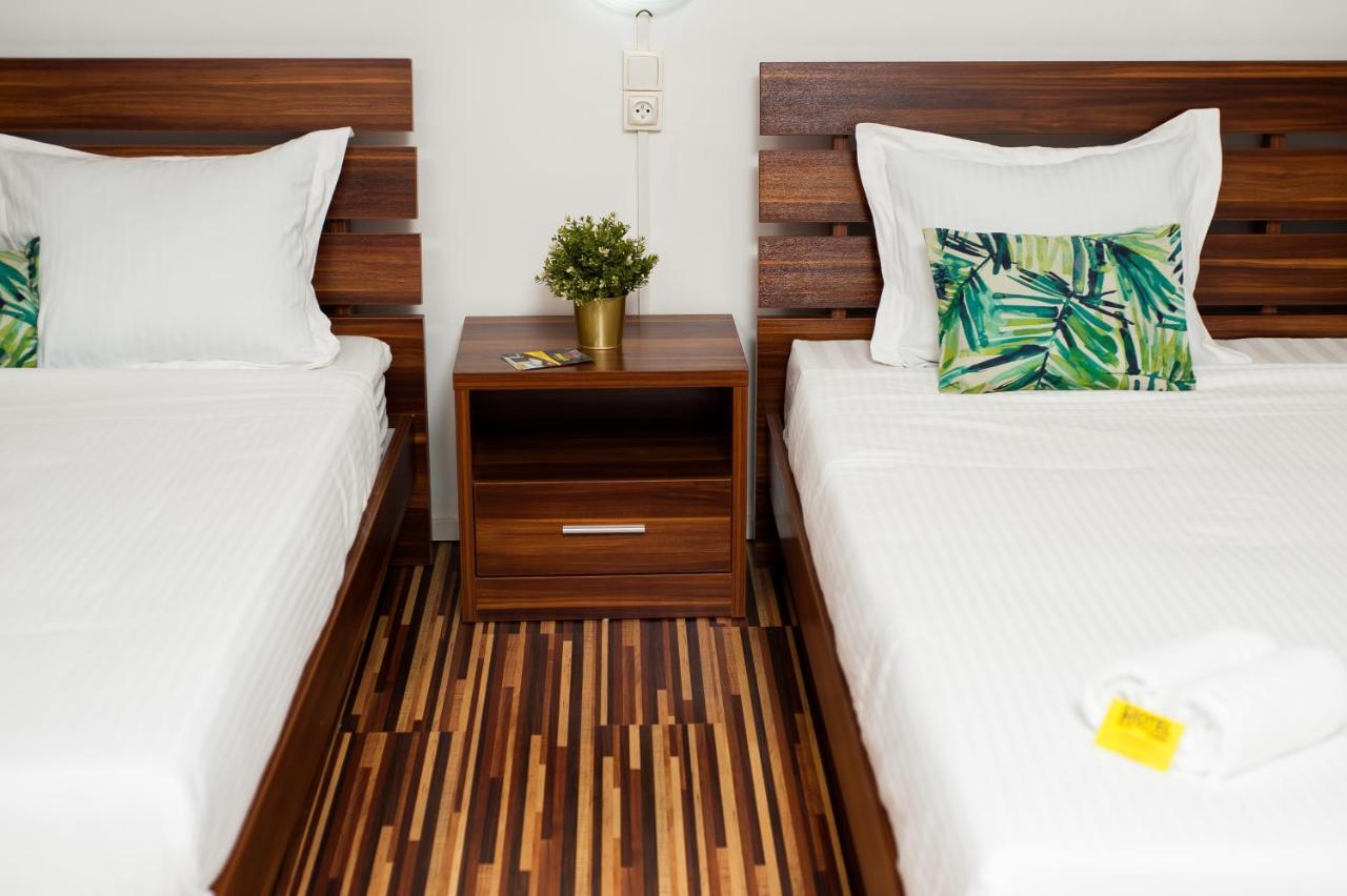 Hotel Le Pousse Pousse أنتاناناريفو المظهر الخارجي الصورة