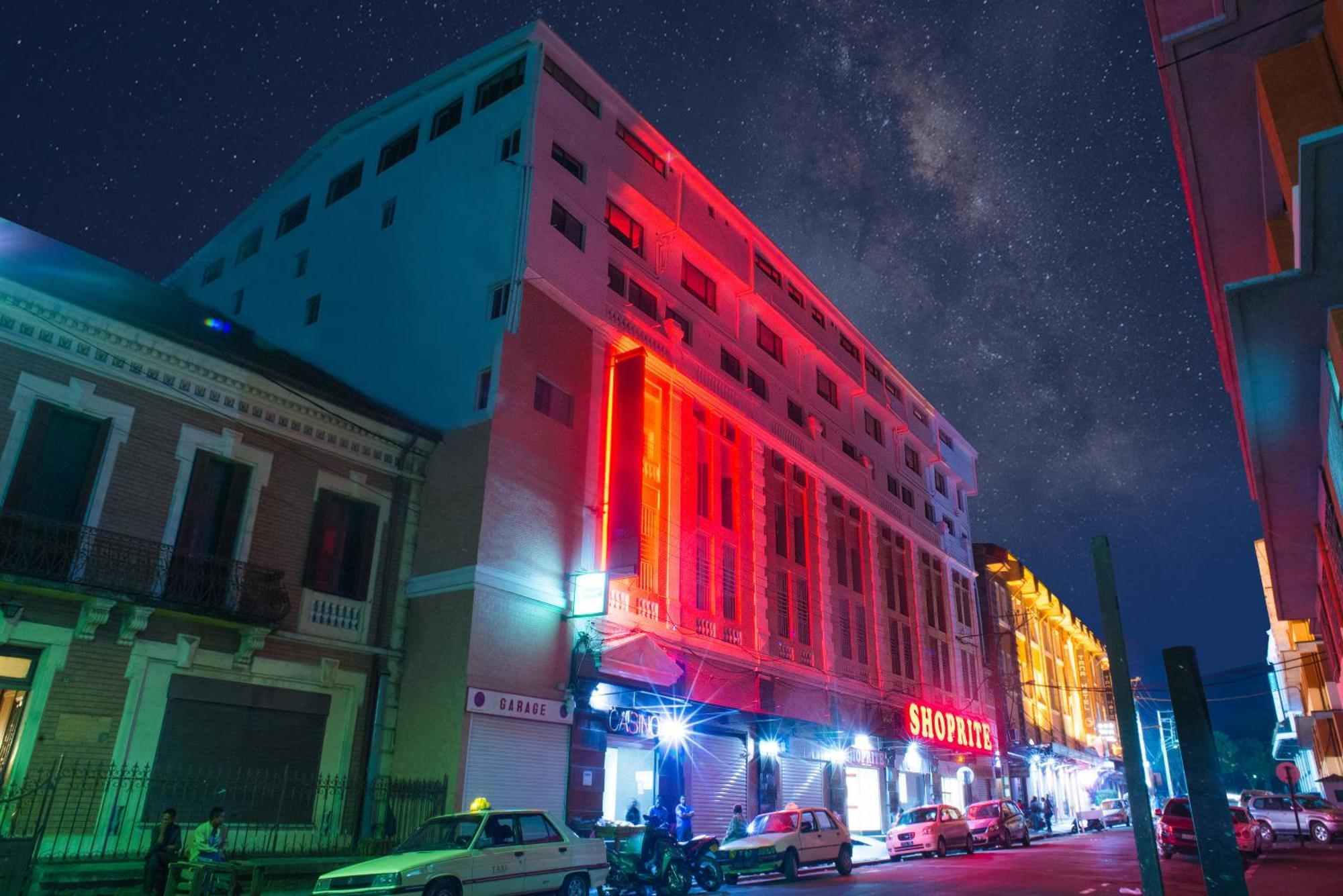 Hotel Le Pousse Pousse أنتاناناريفو المظهر الخارجي الصورة