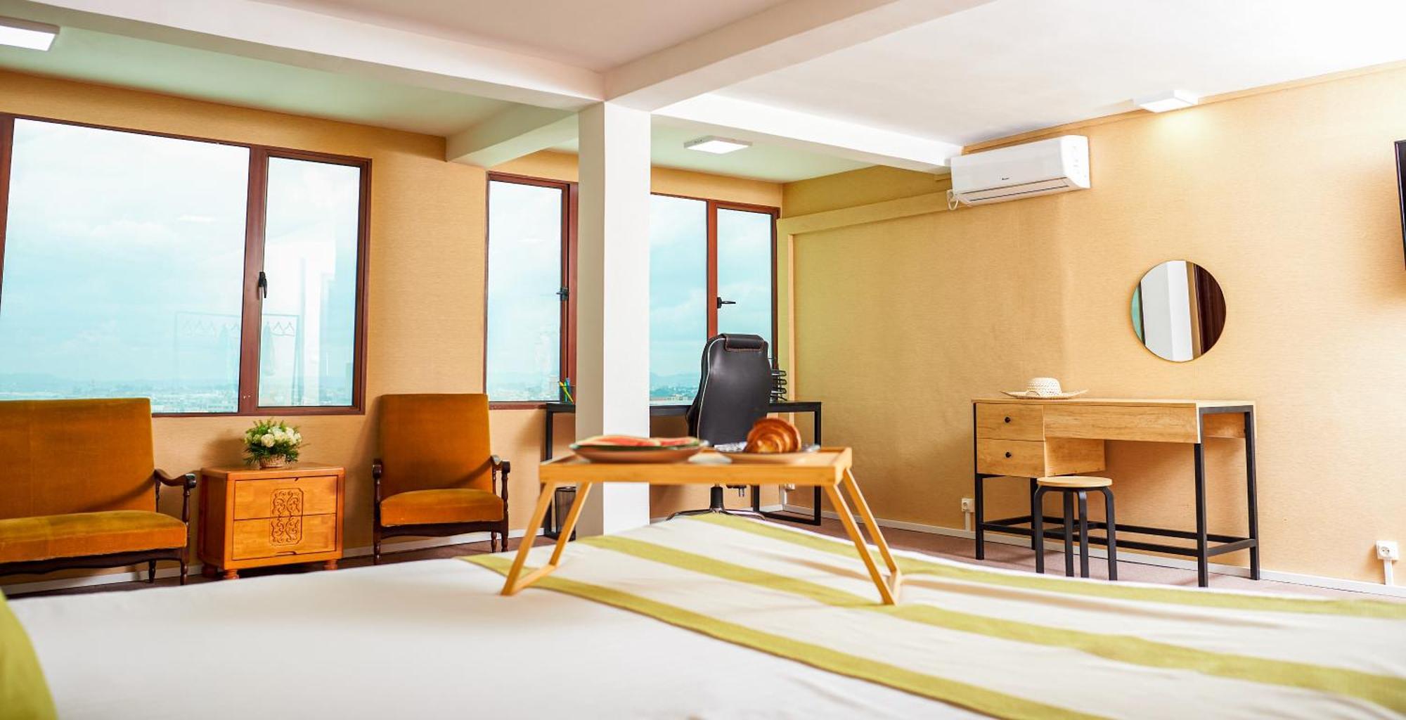 Hotel Le Pousse Pousse أنتاناناريفو المظهر الخارجي الصورة