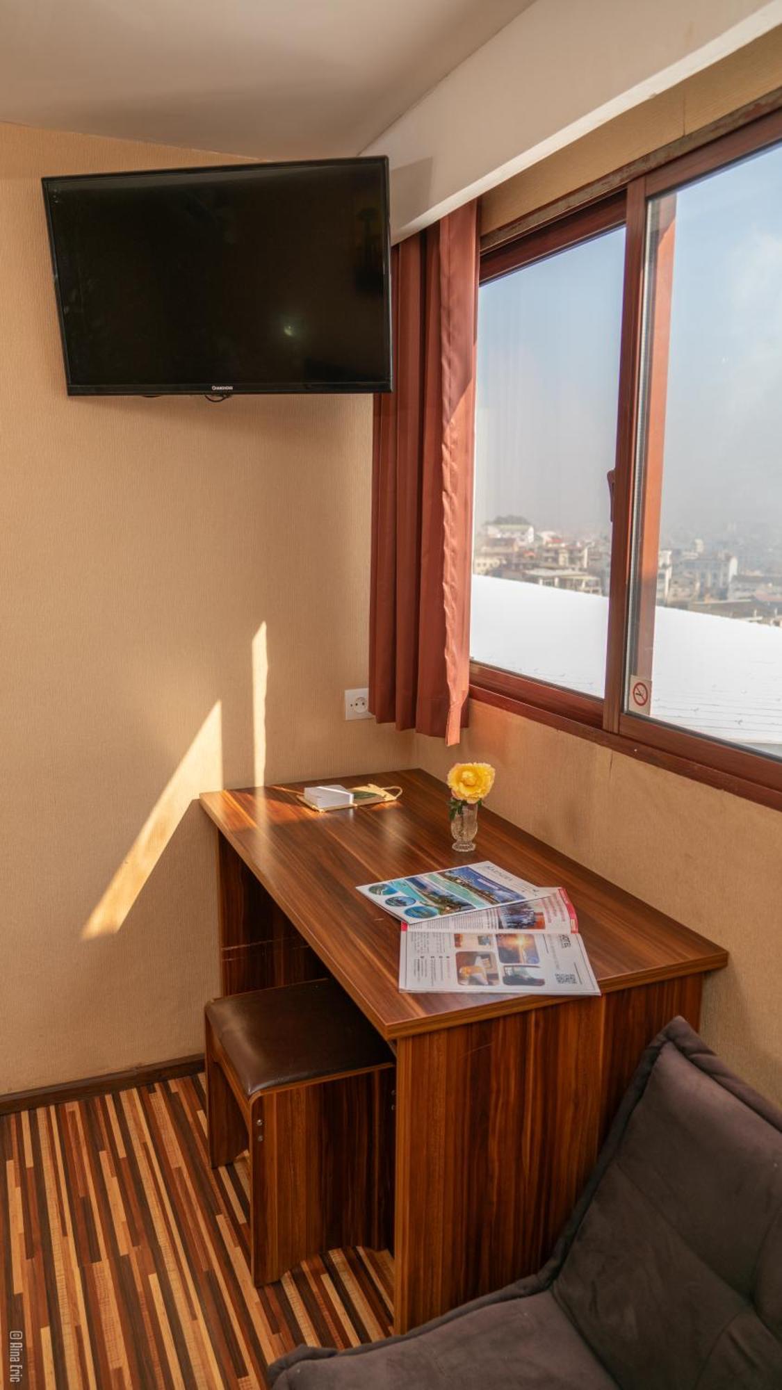 Hotel Le Pousse Pousse أنتاناناريفو المظهر الخارجي الصورة